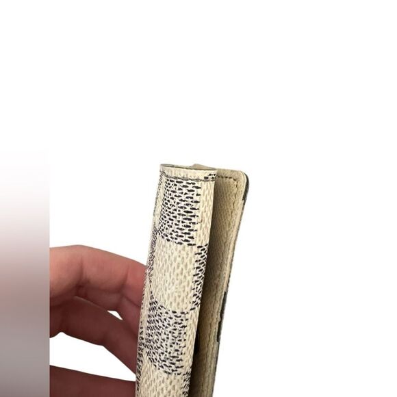 LOUIS VUITTON Damier Azur Key Case - Picture 4 of 13